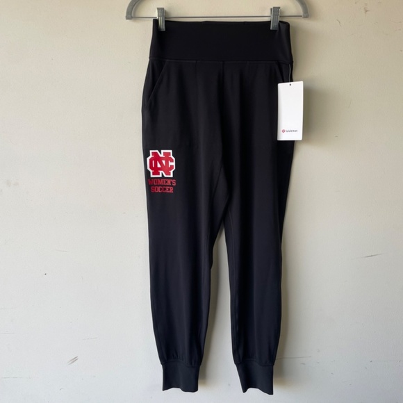Lululemon Align Jogger 28" North Carolina Woman’s Soccer - Picture 3 of 10